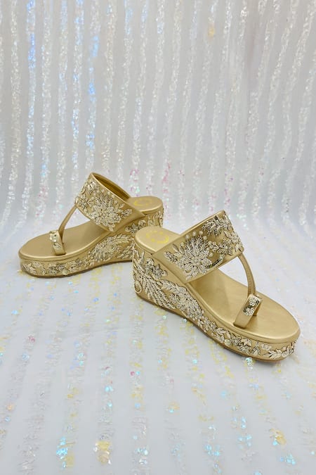 Rajasthani Stuff Roshana Nakshi Embroidered Wedges 