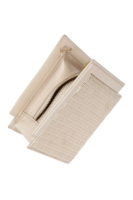 Buy_Adisee_Ivory Ajrakh Handwoven Textured Wrist Bag 