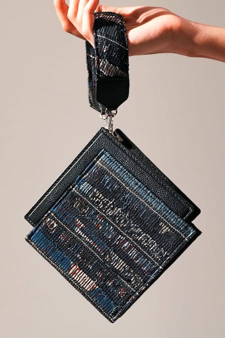 Buy_Adisee_Black Ajrakh Textured Handwoven Wrist Bag _Online_at_Aza_Fashions