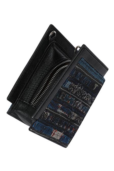 Buy_Adisee_Black Ajrakh Textured Handwoven Wrist Bag 