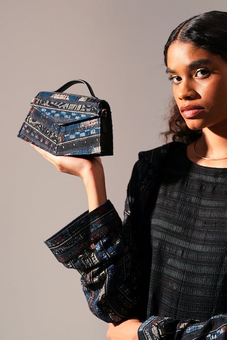 Adisee_Black Kendal Textured Handbag _Online_at_Aza_Fashions