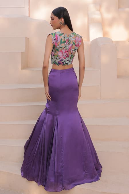 Label Astha Chhabra Floral Applique Work Detailed Lehenga Set 