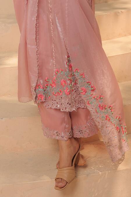 Label Astha Chhabra Pink Organza Pearls, Beads, Cut Work, Embroidery V-neck Floral Thread Kurta Set Online at Aza Fashions Label Astha Chhabra_Pink Organza Pearls, Beads, Cut Work, Embroidery V-neck Floral Thread Kurta Set _Online_at_Aza_Fashions