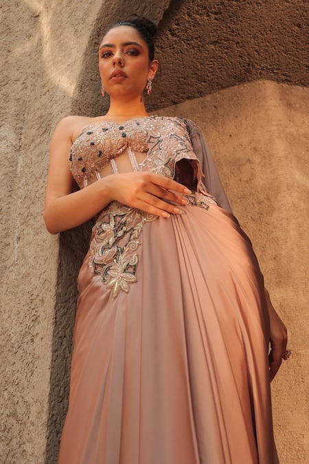 Buy_Label Astha Chhabra_Gold Net Embroidery, Cut Work Floral Hand Pre-draped Saree With Blouse _Online_at_Aza_Fashions