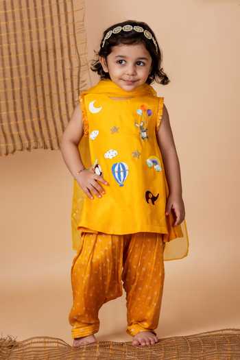 Buy Lil Angels Yellow Silk Beads, Embroidery Fantasy Kurta And Bandhej Salwar at Aza Fashions Buy_Lil Angels_Yellow Silk Beads, Embroidery Fantasy Kurta And Bandhej Salwar _at_Aza_Fashions