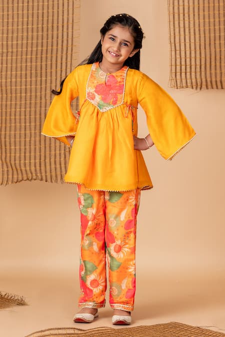 Lil Angels Floral Print & Embellished Yoke Kurta With Pant 