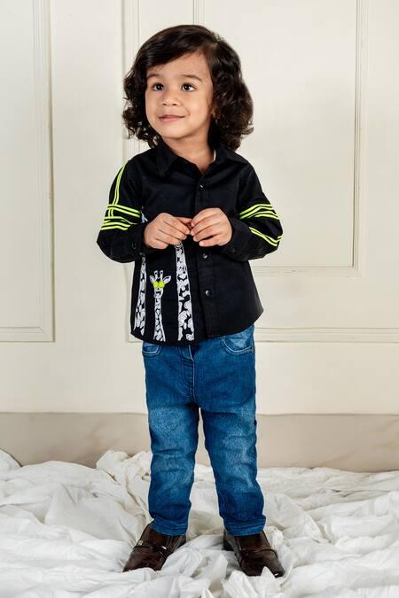 Lil Angels Black Cotton Embroidery Giraffe Hand Shirt Online at Aza Fashions Lil Angels_Black Cotton Embroidery Giraffe Hand Shirt _Online_at_Aza_Fashions