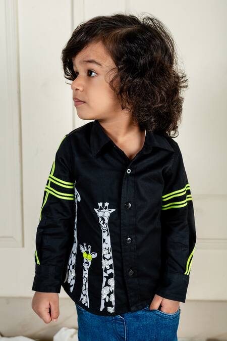 Buy Lil Angels Black Cotton Embroidery Giraffe Hand Shirt Online at Aza Fashions Buy_Lil Angels_Black Cotton Embroidery Giraffe Hand Shirt _Online_at_Aza_Fashions