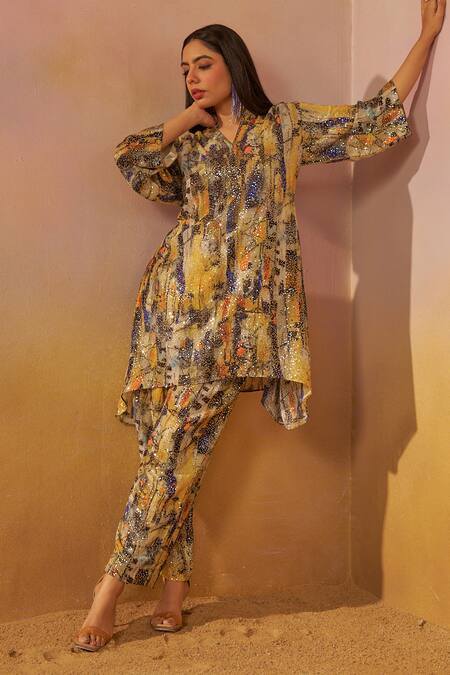 Buy_Rainas_Off White Georgette Sequins, Embroidery V-neck Abstract Print Tunic And Pant Set _Online_at_Aza_Fashions