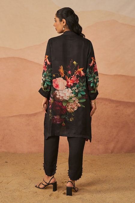 Shop Rainas Black Twill Collared Christiana Botanical Tunic With Pant at Aza Fashions Shop_Rainas_Black Twill Collared Christiana Botanical Tunic With Pant_at_Aza_Fashions