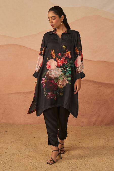 Rainas Black Twill Collared Christiana Botanical Tunic With Pant Online at Aza Fashions Rainas_Black Twill Collared Christiana Botanical Tunic With Pant_Online_at_Aza_Fashions