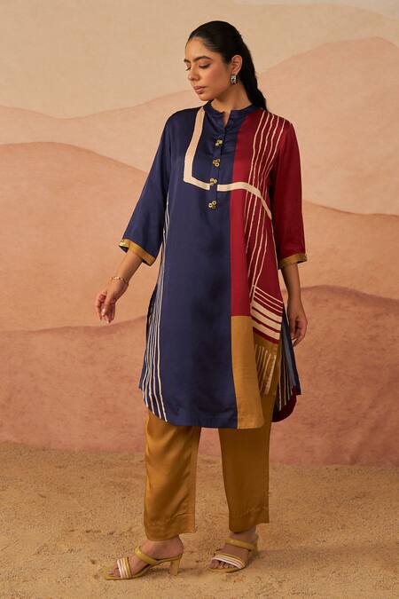 Rainas_Multi Color Satin Sequins Mandarin Collar Raeth Block Pathani Kurta Set_Online_at_Aza_Fashions