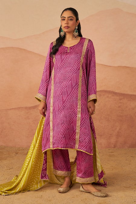 Shop_Rainas_Pink Cotton Sequins Keyhole Neck Raas Bandhani Phiran Kurta Farsi Pyjama Set_Online_at_Aza_Fashions