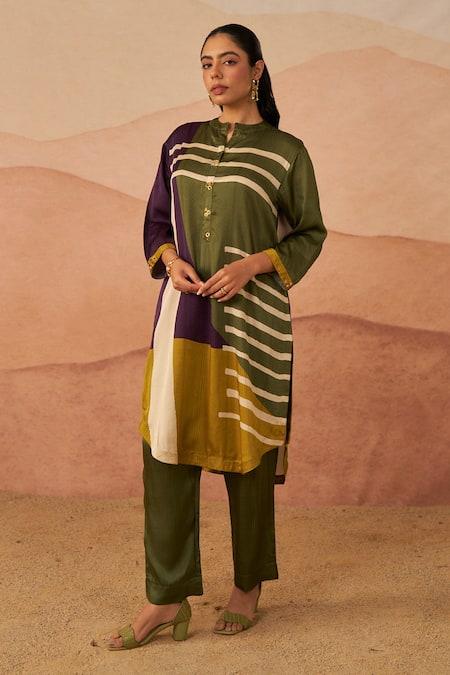 Rainas Kutch Abstract Print Pathani Tunic & Pant Set 