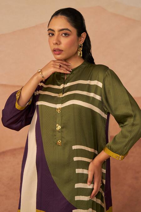 Buy_Rainas_Green Satin Sequins Mandarin Kutch Abstract Print Pathani Tunic And Pant Set _Online_at_Aza_Fashions