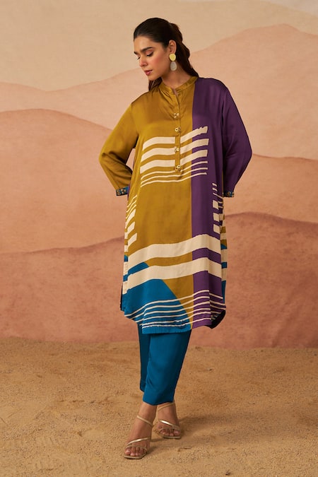Rainas_Yellow Satin Collared Kalahri Abstract Print Pathani Tunic And Pant Set_Online_at_Aza_Fashions