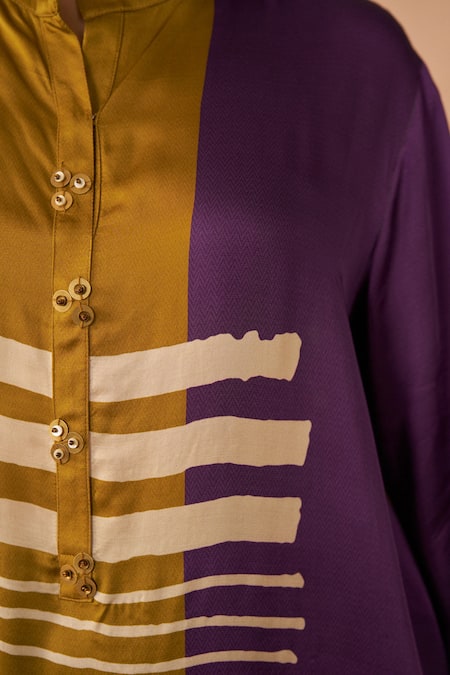 Rainas_Yellow Satin Collared Kalahri Abstract Print Pathani Tunic And Pant Set_at_Aza_Fashions