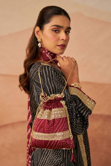 Rainas Black Cotton, Chiffon Lace, Gharchola Bandhani Print Phiran Set With Potli at Aza Fashions Rainas_Black Cotton, Chiffon Lace, Gharchola Bandhani Print Phiran Set With Potli _at_Aza_Fashions