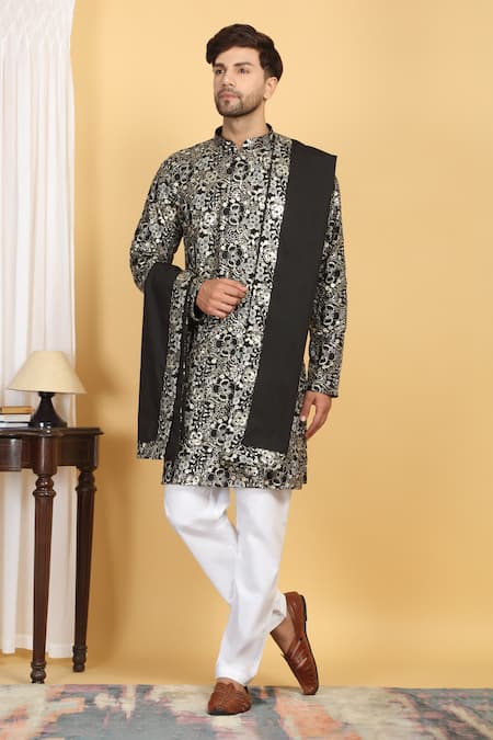 Aham-Vayam Black Cotton Silk Embroidery Zari Thread Divyakriti Kurta Set With Dupatta 