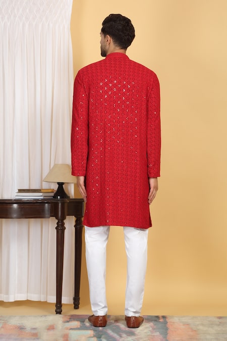 Aham-Vayam Nav Harsh Diamond Vine Embroidered Kurta With Pant 