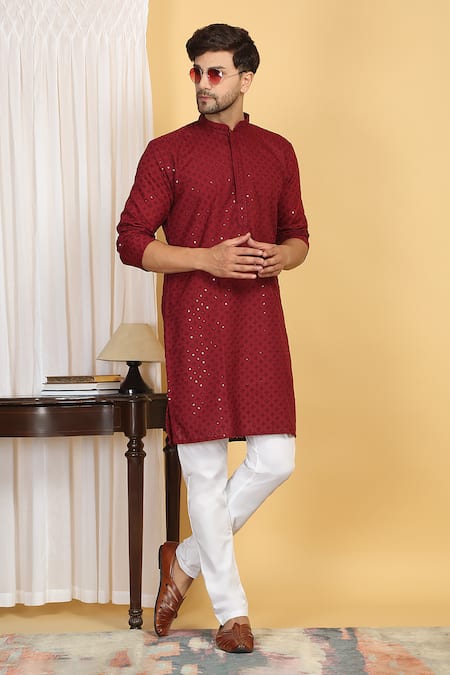 Aham-Vayam Harshit Quad Phool Jaal Thread Embroidered Kurta With Pant 