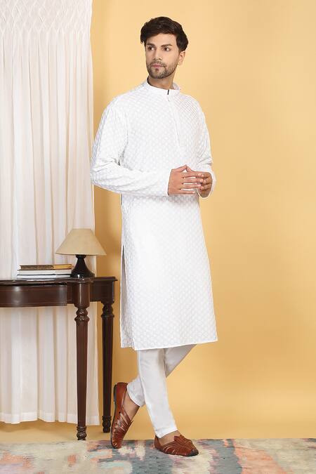 Buy Aham-Vayam White Cotton Embroidery Ditsy Jaal Thread Kurta With Pant Online at Aza Fashions Buy_Aham-Vayam_White Cotton Embroidery Ditsy Jaal Thread Kurta With Pant_Online_at_Aza_Fashions