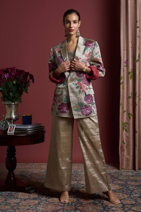 Akutee Gold Fabric Flowers Indira Handwoven Tissue Hanpainted Blazer Online at Aza Fashions Akutee_Gold Fabric Flowers Indira Handwoven Tissue Hanpainted Blazer_Online_at_Aza_Fashions