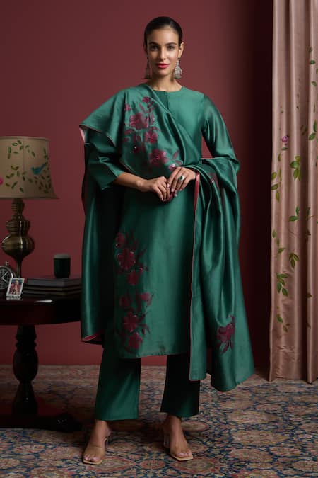 Akutee Sanjeevani Chanderi Silk Handpainted Straight Kurta Set 