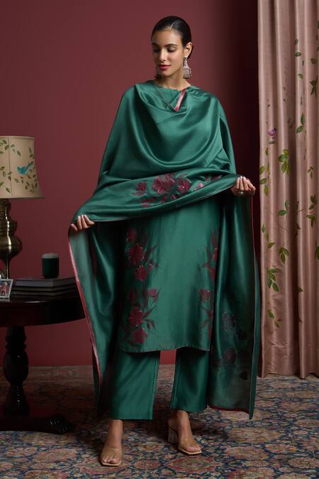 Shop_Akutee_Green Chanderi Silk Embroidery Round Sanjeevani Handpainted Straight Kurta Set_Online_at_Aza_Fashions