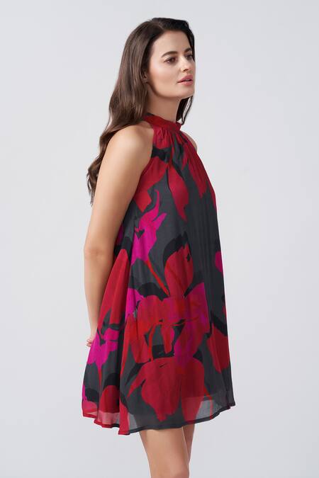 Buy House Of Varada Grey Chiffon Halter Neck Flowery Print Flared Dress Online at Aza Fashions Buy_House Of Varada_Grey Chiffon Halter Neck Flowery Print Flared Dress _Online_at_Aza_Fashions