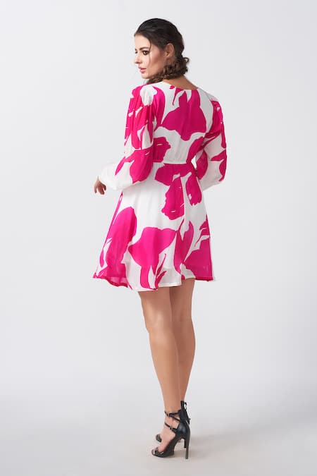 Shop House Of Varada Pink Crepe V-neck Bloom Print Short Dress at Aza Fashions Shop_House Of Varada_Pink Crepe V-neck Bloom Print Short Dress _at_Aza_Fashions
