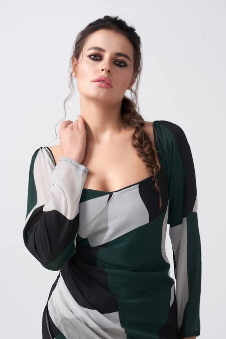 Buy_House Of Varada_Green Crepe Sweetheart Neck Dimension Print Midi Dress _Online_at_Aza_Fashions