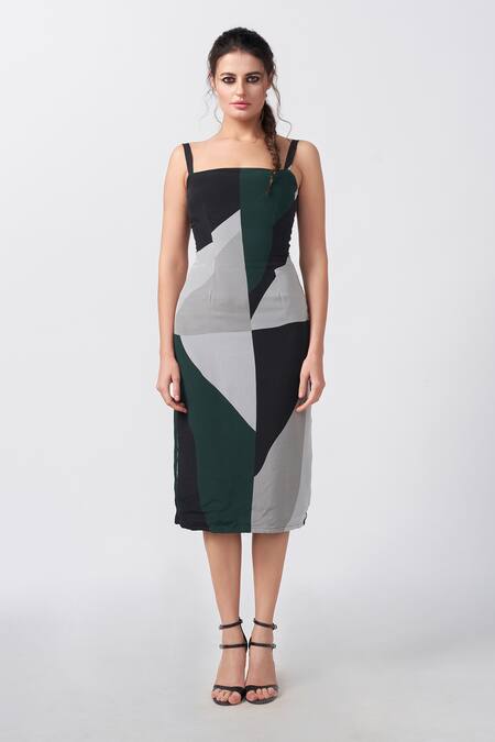 House Of Varada_Green Crepe Square Neck Dimension Print Bodycon Midi Dress _Online_at_Aza_Fashions