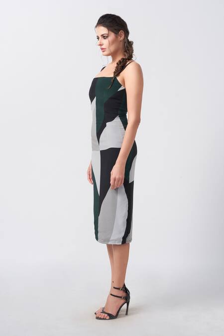 Buy_House Of Varada_Green Crepe Square Neck Dimension Print Bodycon Midi Dress _Online_at_Aza_Fashions