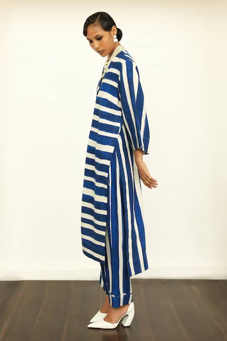 Buy_OFRIDA_Blue Twill, Linen Beads, Embroidery V-neck Stripe Print Straight Kurta _Online_at_Aza_Fashions