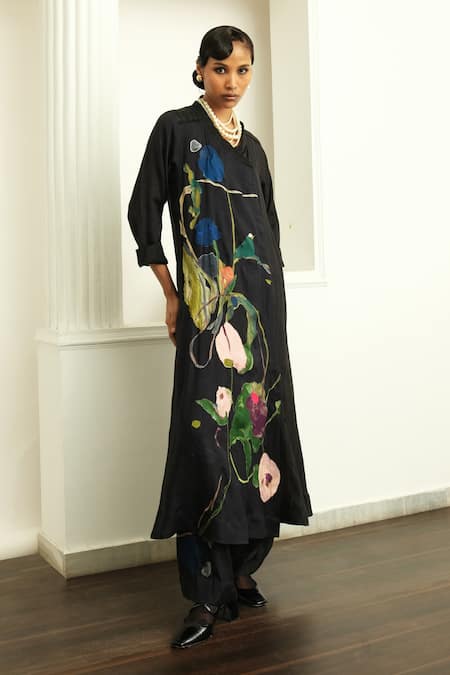 OFRIDA Psyflora Etro Hand Embroidered Kurta With Pant 