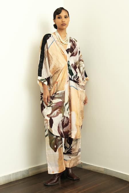 OFRIDA Ambiflora Hand Painted Draped Kurta With Pant 