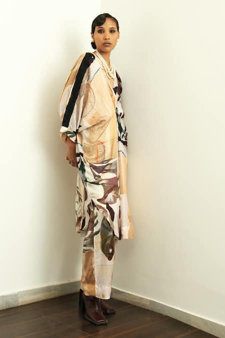 Buy_OFRIDA_Multi Color Cotton, Silk V-neck Ambiflora Hand Painted Draped Kurta With Pant_Online_at_Aza_Fashions