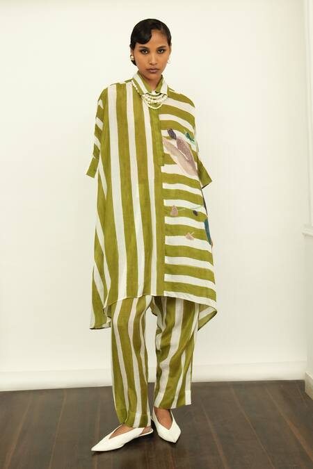 Shop OFRIDA Green Muslin, Silk Collared Hand Painted Stripe Print Tunic With Pant Online at Aza Fashions Shop_OFRIDA_Green Muslin, Silk Collared Hand Painted Stripe Print Tunic With Pant _Online_at_Aza_Fashions