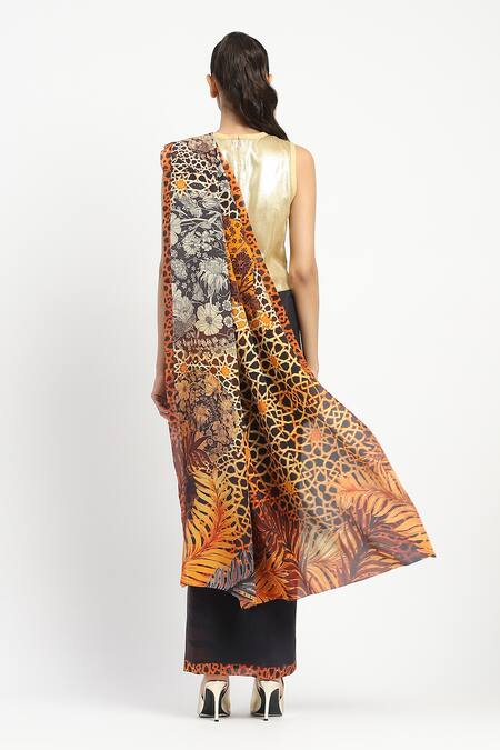 Shop Satya Paul Black Silk, Crepe Safari Sol Printed Saree With Unstitched Blouse Piece at Aza Fashions Shop_Satya Paul_Black Silk, Crepe Safari Sol Printed Saree With Unstitched Blouse Piece _at_Aza_Fashions