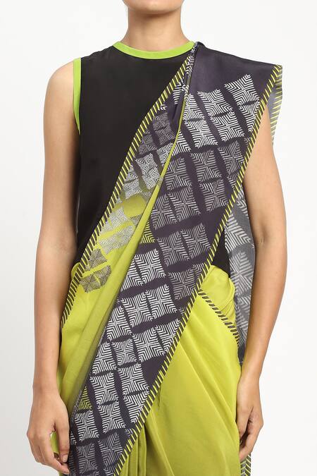 Shop Satya Paul Black Silk, Crepe Still Seeking Printed Saree With Unstitched Blouse Piece Online at Aza Fashions Shop_Satya Paul_Black Silk, Crepe Still Seeking Printed Saree With Unstitched Blouse Piece _Online_at_Aza_Fashions