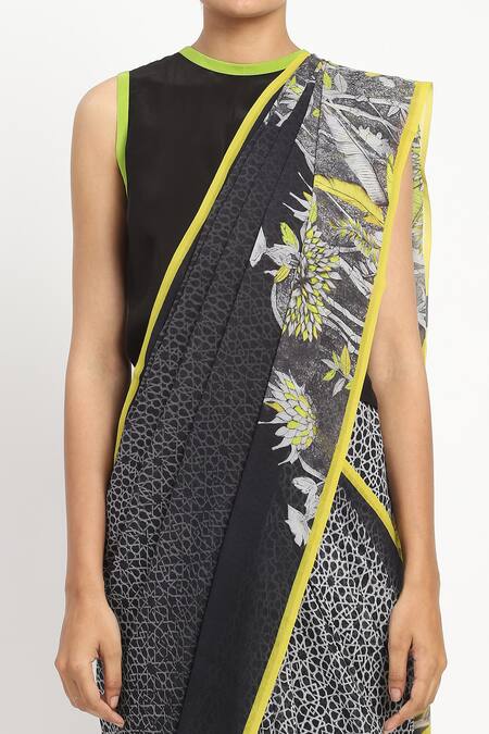 Satya Paul Black Silk, Georgette Echo Printed Saree With Unstitched Blouse Piece at Aza Fashions Satya Paul_Black Silk, Georgette Echo Printed Saree With Unstitched Blouse Piece _at_Aza_Fashions