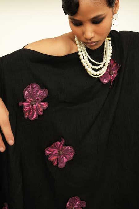 Buy OFRIDA Black Silk Applique One Shoulder Off Kaftan With Pant Online at Aza Fashions Buy_OFRIDA_Black Silk Applique One Shoulder Off Kaftan With Pant _Online_at_Aza_Fashions