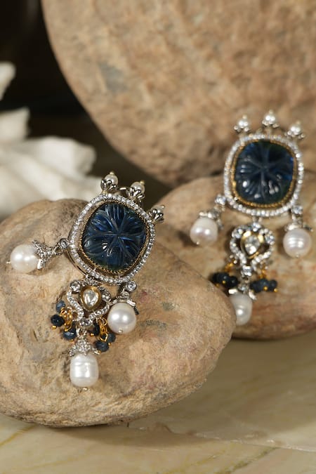 Buy_Amaara Jewels_Blue Pearls, Zari Carved Saphire Stone Embellished Choker Set _Online_at_Aza_Fashions