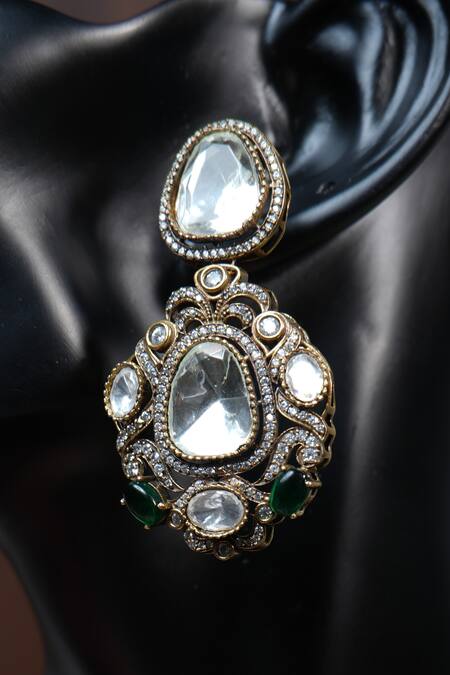 Amaara Jewels_White Diamonds, Stones Geometric Carved Polki Embellished Necklace Set_at_Aza_Fashions