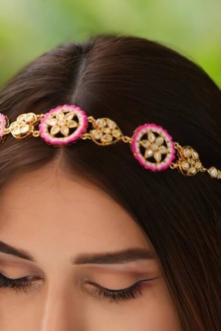 Amaara Jewels_Gold Plated Kanji Bloom Embellished Mathapatti_Online_at_Aza_Fashions