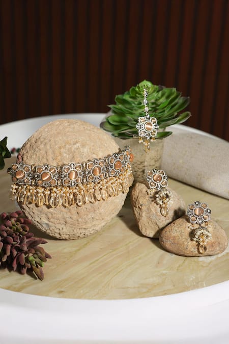 Buy_Amaara Jewels_Gold Plated Pearls, Stones And Bead Embellished Necklace Set _Online_at_Aza_Fashions