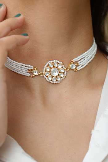 Do Taara Gold Plated Flower Kundan Pearl Choker Online at Aza Fashions Do Taara_Gold Plated Flower Kundan Pearl Choker _Online_at_Aza_Fashions