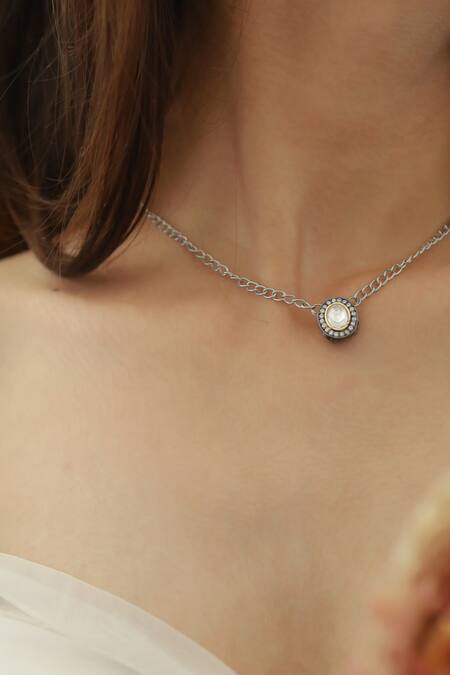 Do Taara_Silver Plated Polki Embellished Pendant Necklace _Online_at_Aza_Fashions