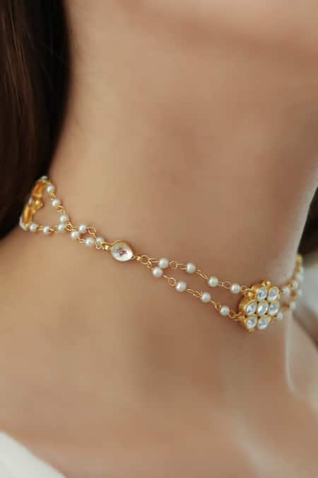 Buy Do Taara Gold Plated Kundan Studded Pendant Choker Online at Aza Fashions Buy_Do Taara_Gold Plated Kundan Studded Pendant Choker _Online_at_Aza_Fashions